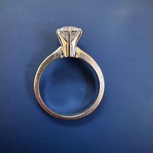 14k white gold ring with cubic zirconia